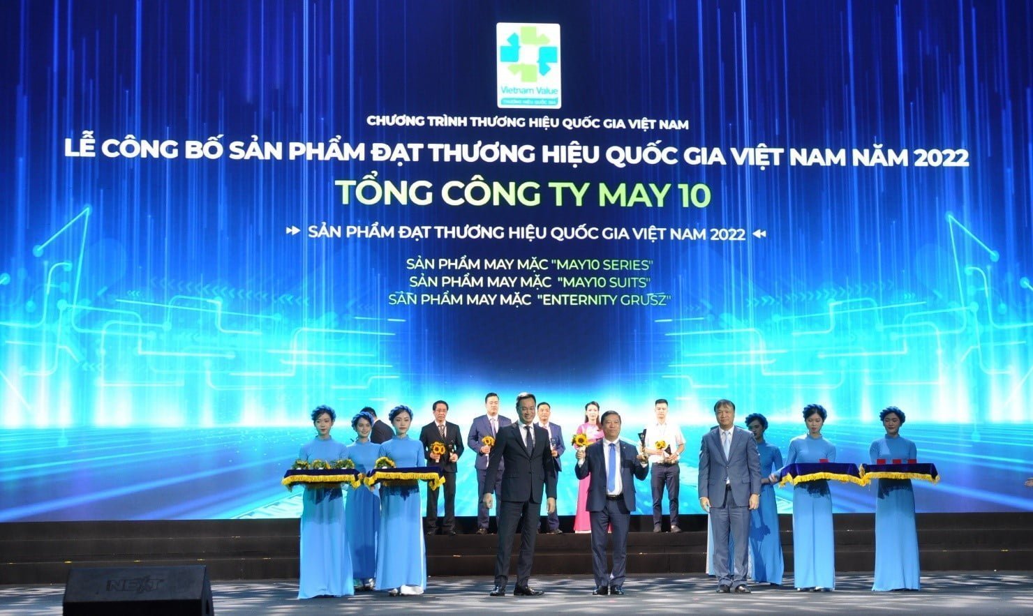 SPCNCL Hà Nội: May 10 lần thứ 6 nhận giải thưởng Thương hiệu Quốc gia