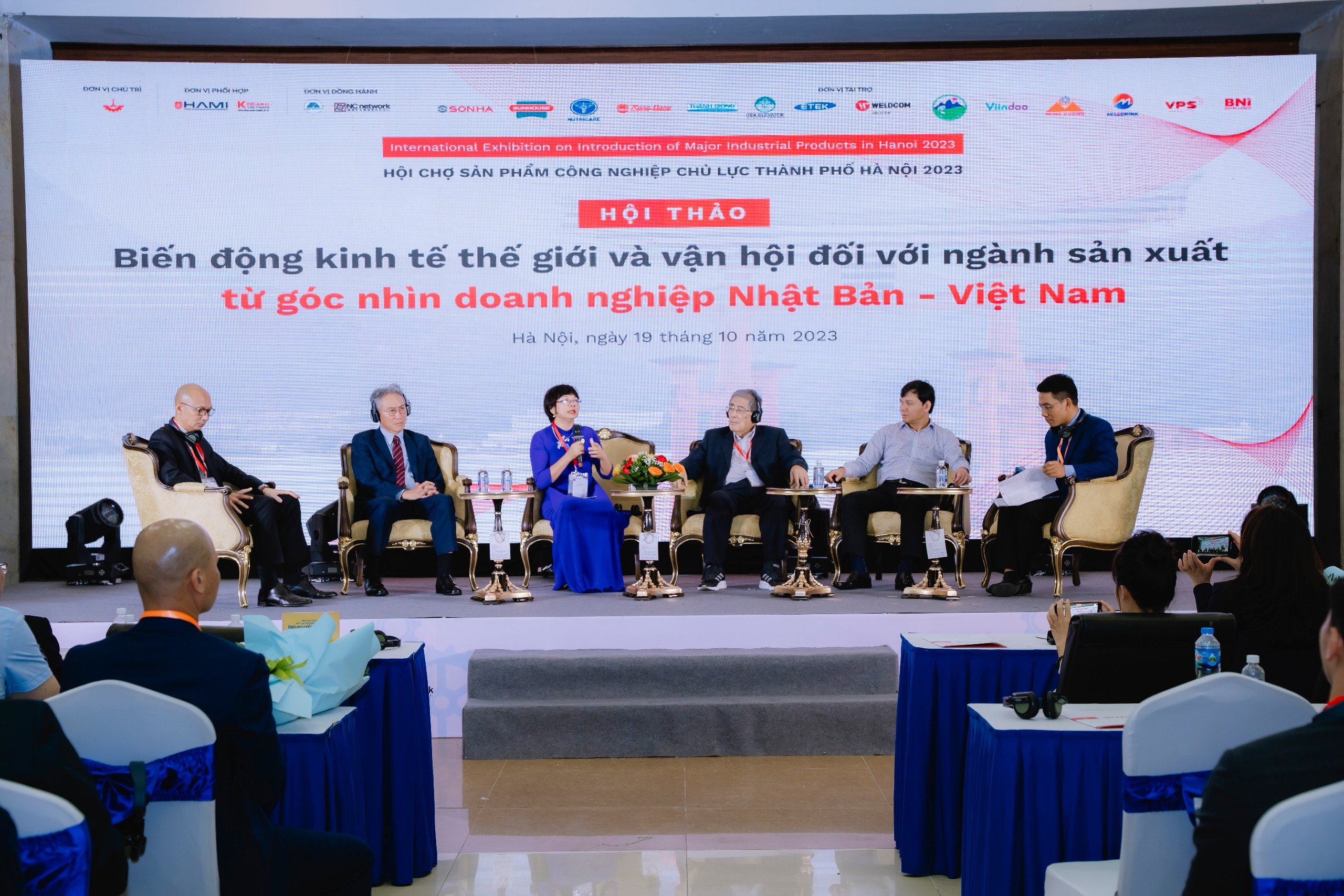 (Tiếng Việt) SPCNCL Hà Nội: Hội thảo biến động kinh tế thế giới và vận hội đối với các nghành sản xuất từ góc nhìn doanh nghiệp Nhật Bản- Việt Nam