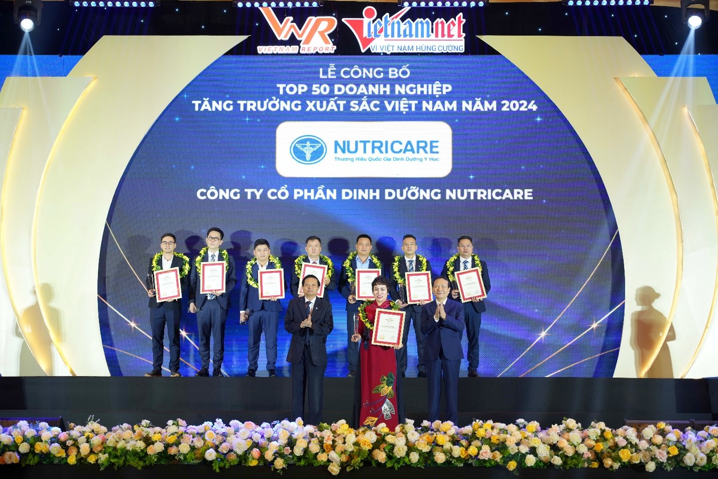 SPCNCL Hà Nội: Nutricare vinh danh Top 50 doanh nghiệp tăng trưởng xuất sắc Việt Nam