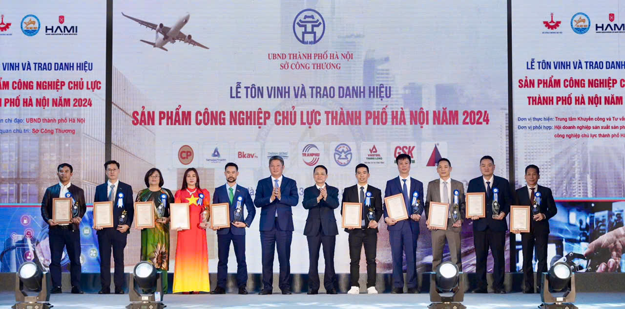 (Tiếng Việt) SPCNCL Hà Nội: TÔN VINH 36 SẢN PHẨM CÔNG NGHIỆP CHỦ LỰC THÀNH PHỐ HÀ NỘI