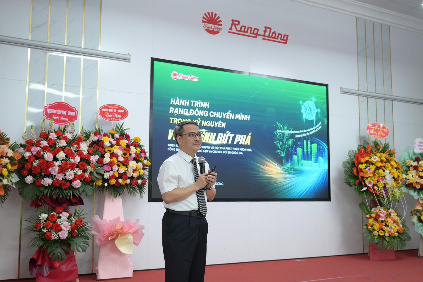 SPCNCL Hà Nội: RẠNG ĐÔNG – TINH THẦN SÁNG TẠO, CHUYỂN ĐỔI SỐ VÀ XANH