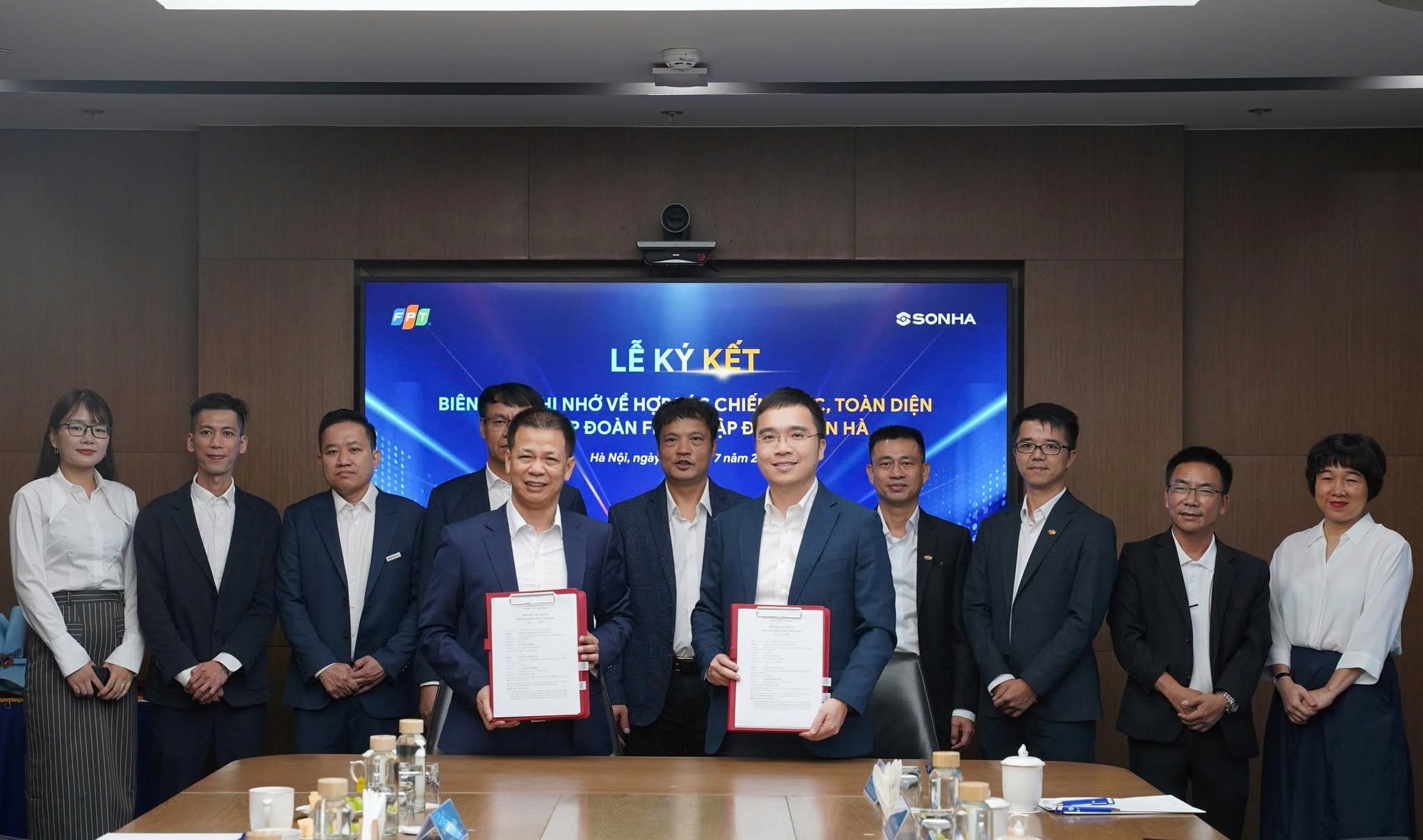 (Tiếng Việt) SPCNCL Hà Nội: Tập đoàn Sơn Hà và Tập đoàn FPT ký kết hợp tác chiến lược toàn diện, hướng tới công nghiệp số xanh
