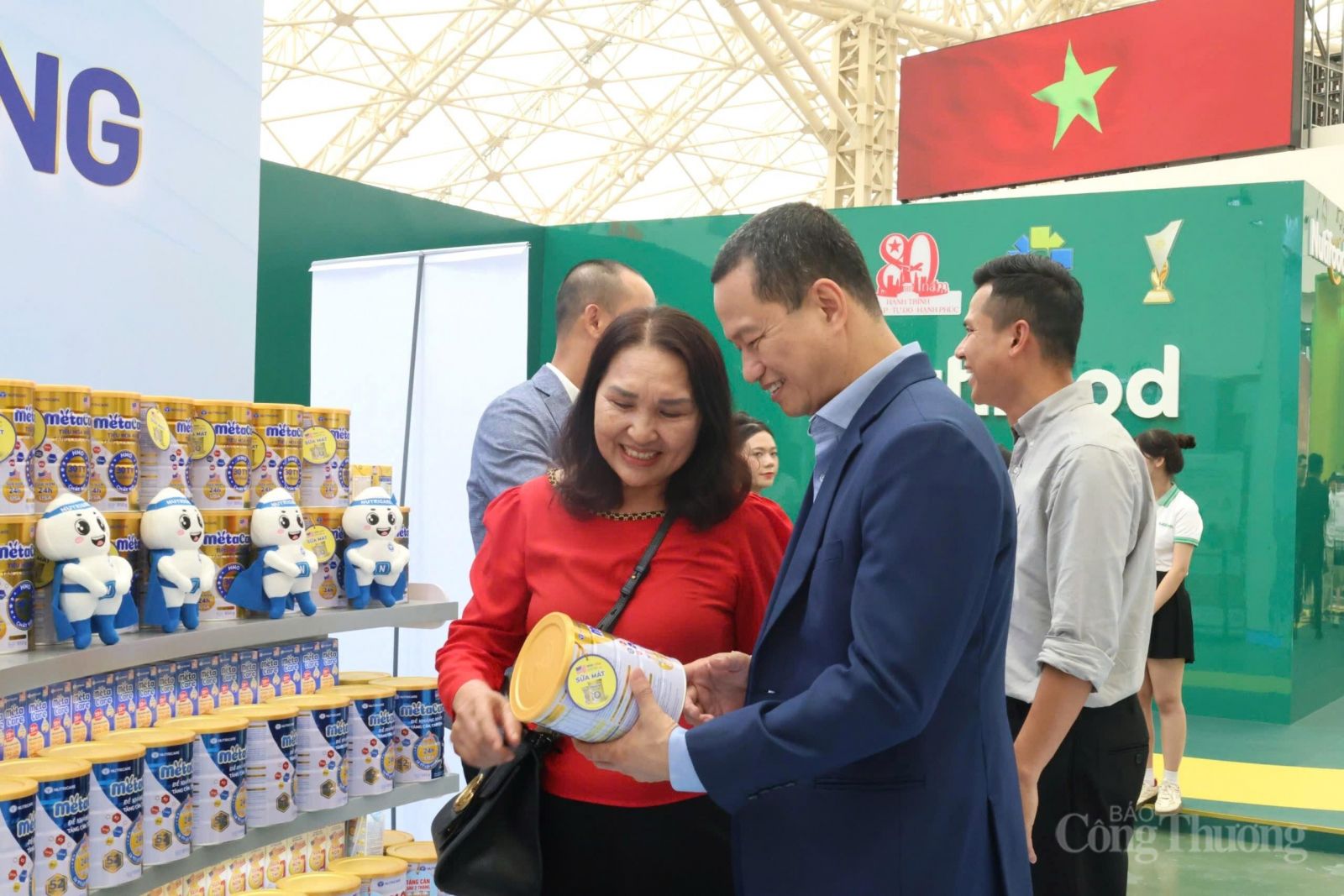 (Tiếng Việt) SPCNCL Hà Nội: Nutricare ghi dấu ấn tại triển lãm 80 năm thành tựu đất nước