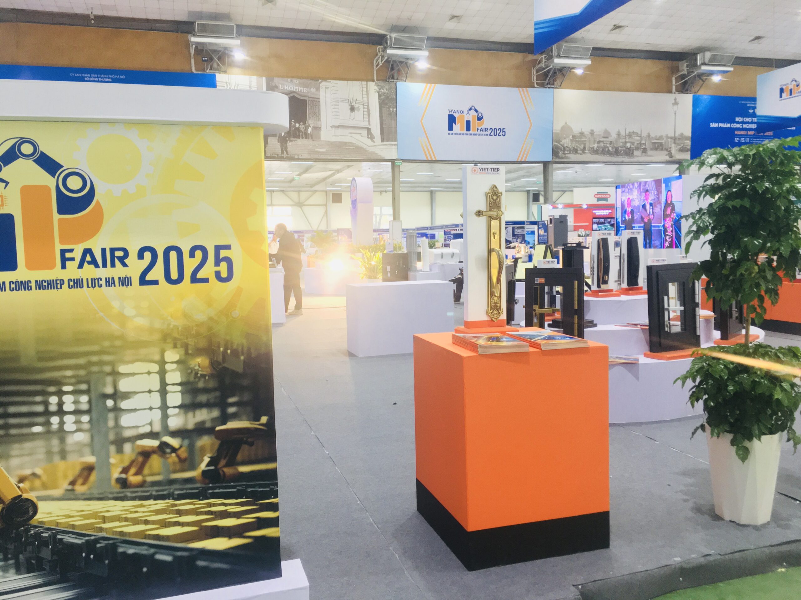 SPCNCL Hà Nội: Khai mạc Triển lãm sản phẩm công nghiệp chủ lực Hà Nội 2025