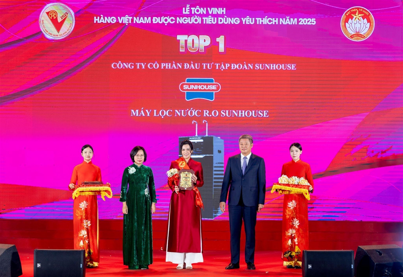 SPCNCL Hà Nội: SUNHOUSE ghi dấu với danh hiệu ‘Hàng Việt Nam được Người tiêu dùng yêu thích 2025’